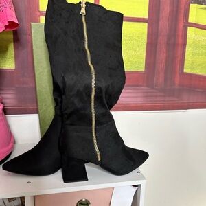Sleek Microsuede Black Heeled Boots with Gold Zip Accent Sz 12
